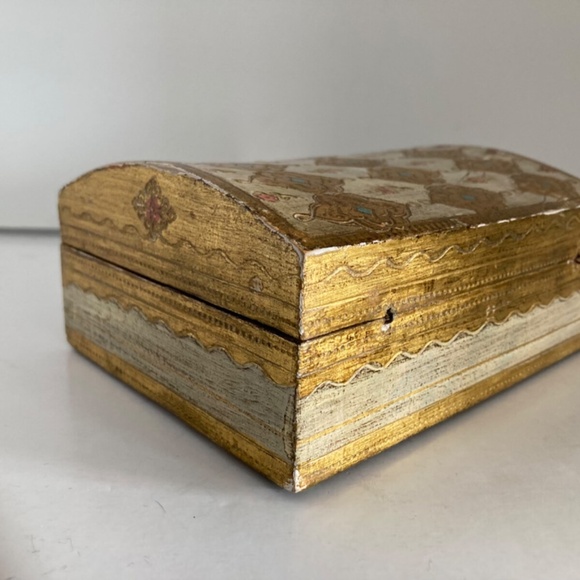 Vintage Italian Florentine Wooden Box w/Hinged Lid Gold Rectangle Chippy Italy - Picture 5 of 16